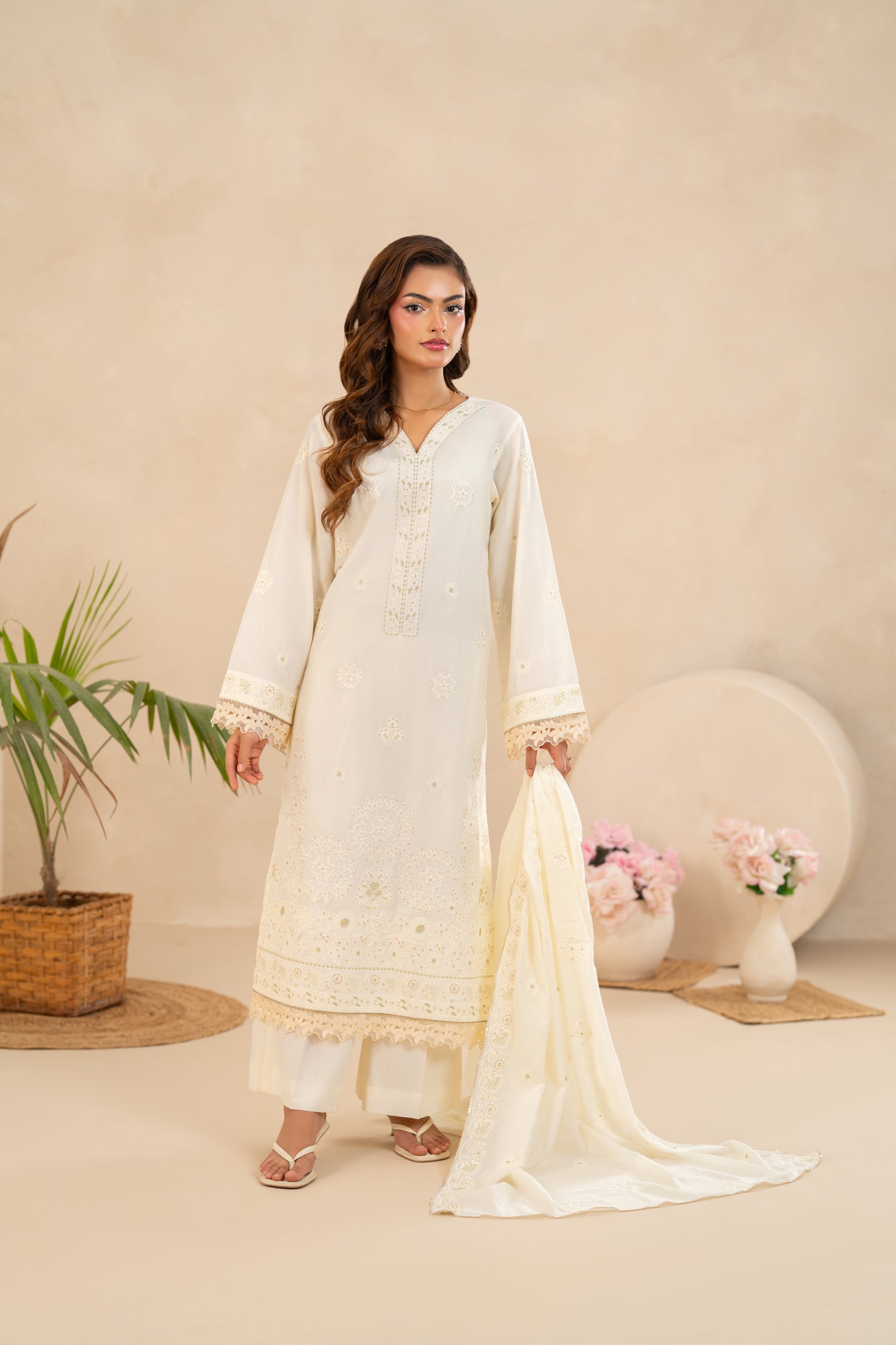 Embroidered Lawn 3 -Piece   Ivory White ZZ-EMB-26041