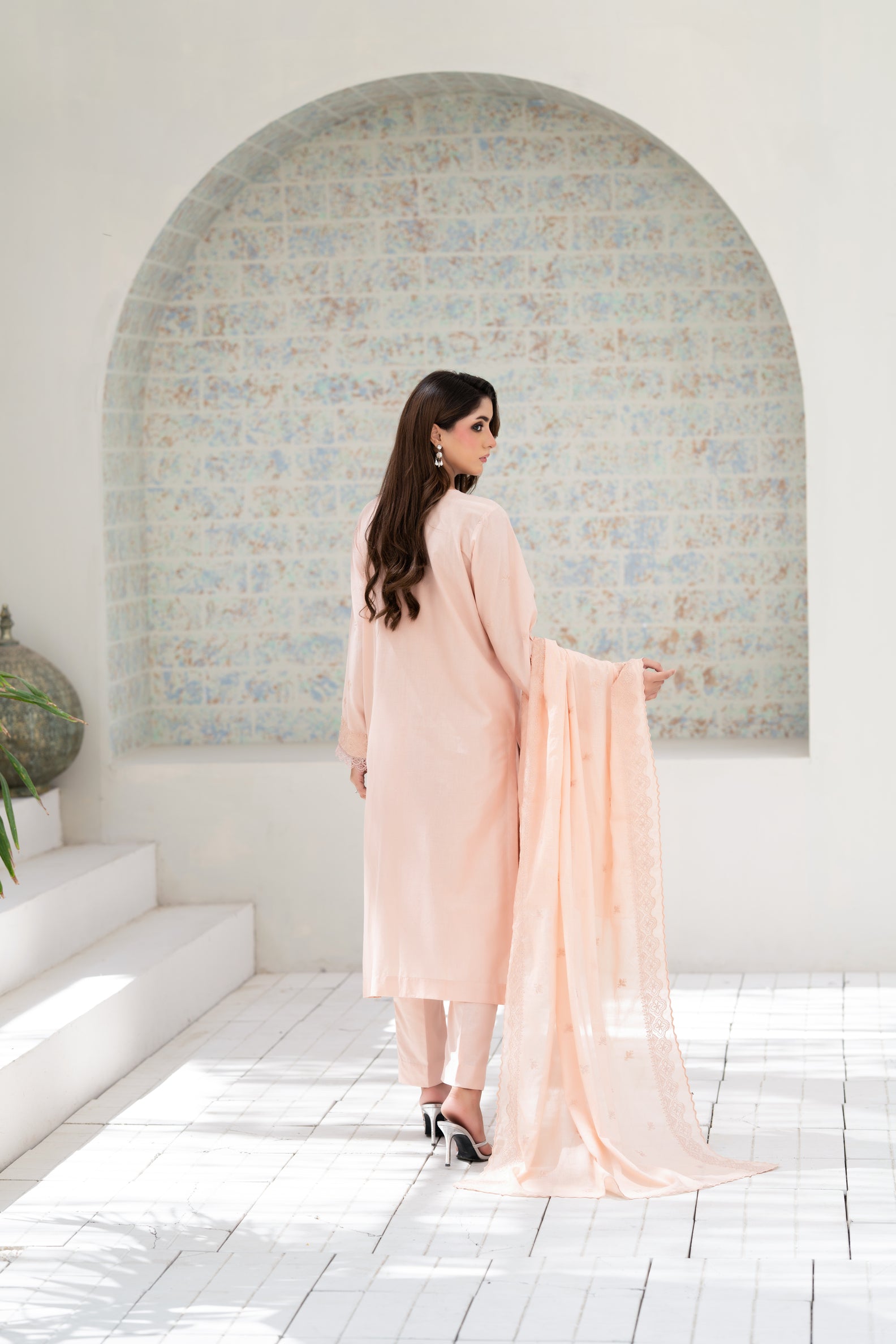 Blush Sand Embroidered Lawn 3-Piece ZZ-EMB-26038